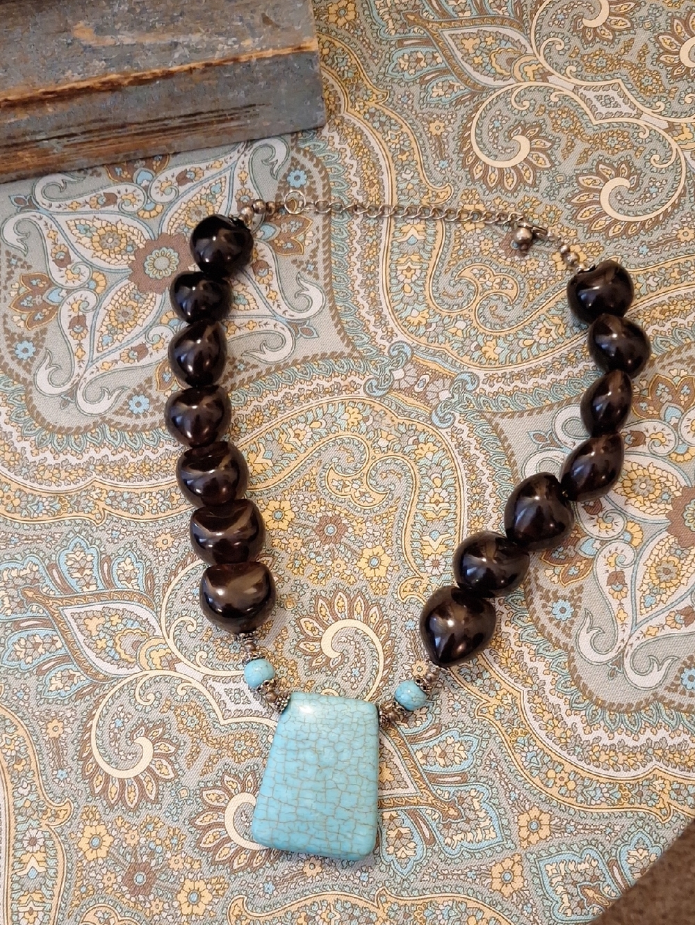 Turquoise Pendant Brown Bead Necklace. Excellent Condition
